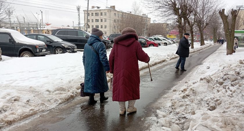 После пенсионных изменений 2015 года нашли ошибки: эксперты объяснили, кому пересчитают стаж и пенсии