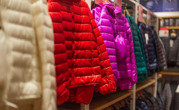 Как стирать пуховик в стиральной машине, чтобы не сбился пух: этого не знают даже в химчистке