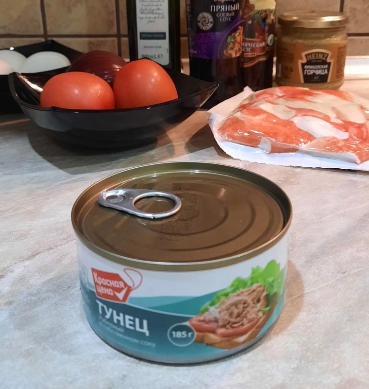 Новый взгляд на новогодний салат: легкое угощение без майонеза для всей семьи