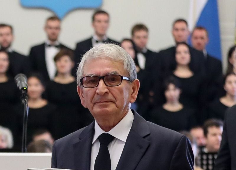  :      Ի