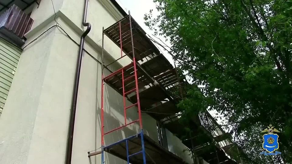   ,     ,   400  