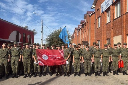 Студенты военного учебного центра Астраханского государственного университета им. В.Н. Татищева сдали кровь для раненых бойцов