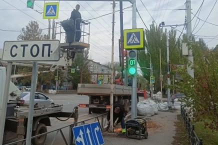 Глава Астрахани объяснил, что не так с умными светофорами в городе