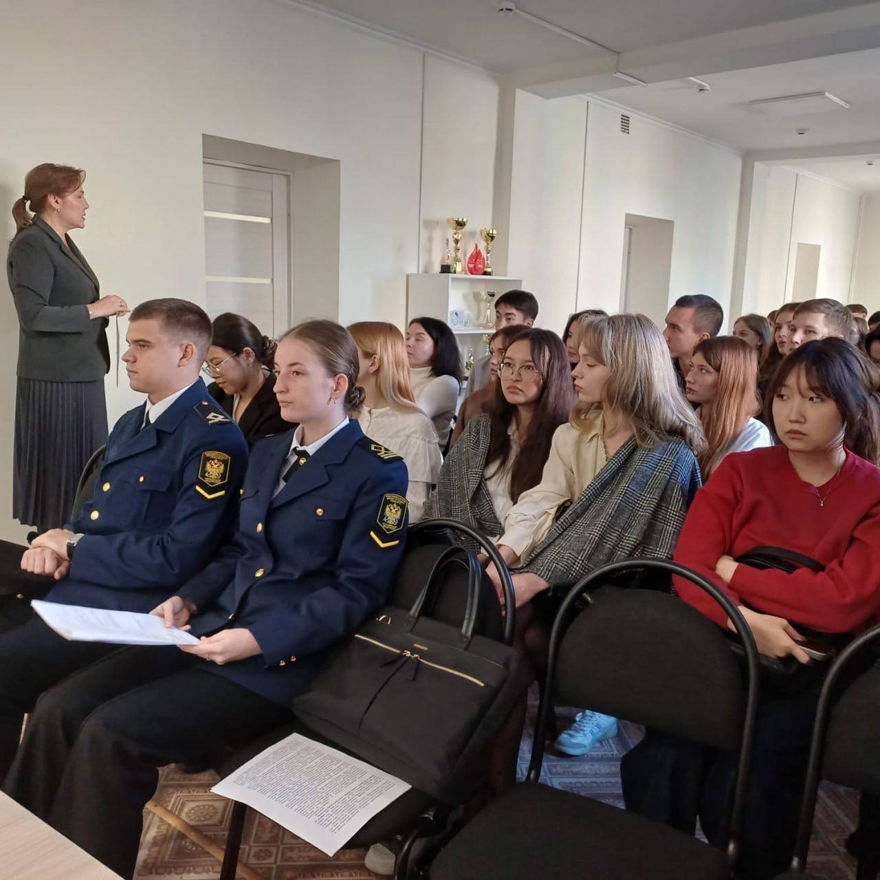 В Астрахани, в атмосфере живого диалога, прошел межвузовский круглый стол «Выборы в истории Астраханской области», организованный Центром избирательного права и процесса совместно с региональной избирательной комиссией В Астрахани, в атмосфере живого диалога, прошел межвузовский круглый стол «Выборы в истории Астраханской области», организованный Центром избирательного права и процесса совместно с региональной избирательной комиссией