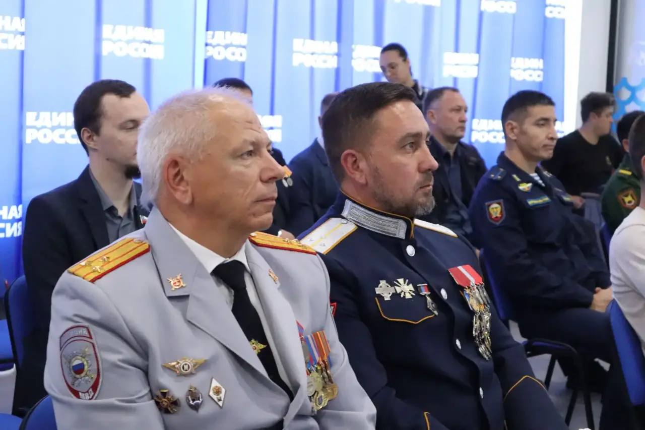 В Астрахани обсудили меры поддержки бойцов СВО В Астрахани обсудили меры поддержки бойцов СВО