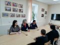 В Астрахани сотрудники транспортной полиции провели профилактические беседы