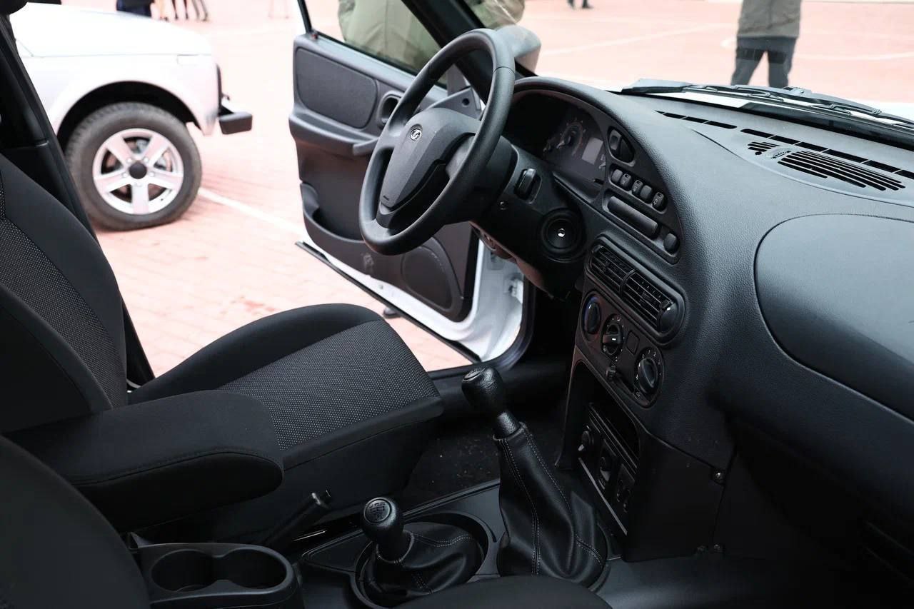 Губернатор Игорь Бабушкин вручил новые автомобили инспекторам службы природопользования Губернатор Игорь Бабушкин вручил новые автомобили инспекторам службы природопользования