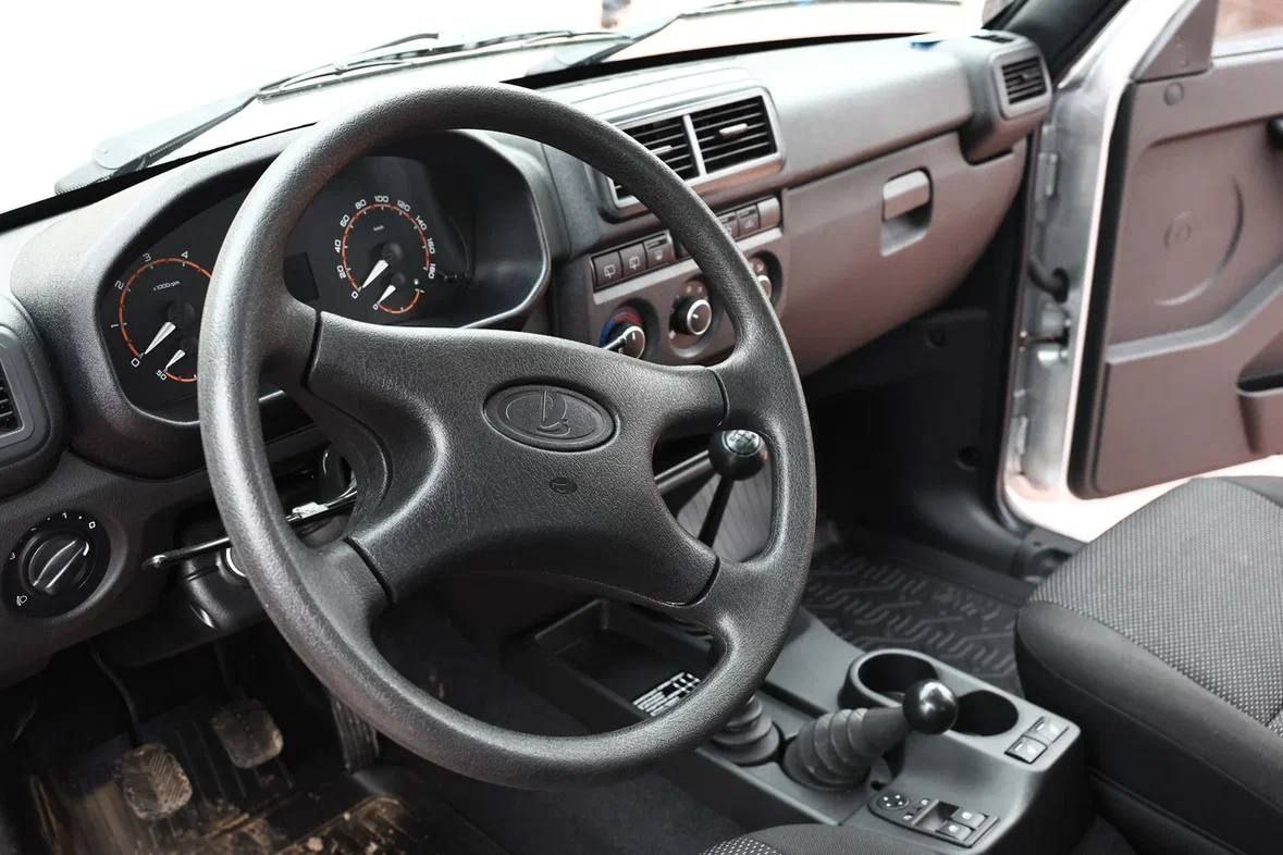 Губернатор Игорь Бабушкин вручил новые автомобили инспекторам службы природопользования Губернатор Игорь Бабушкин вручил новые автомобили инспекторам службы природопользования