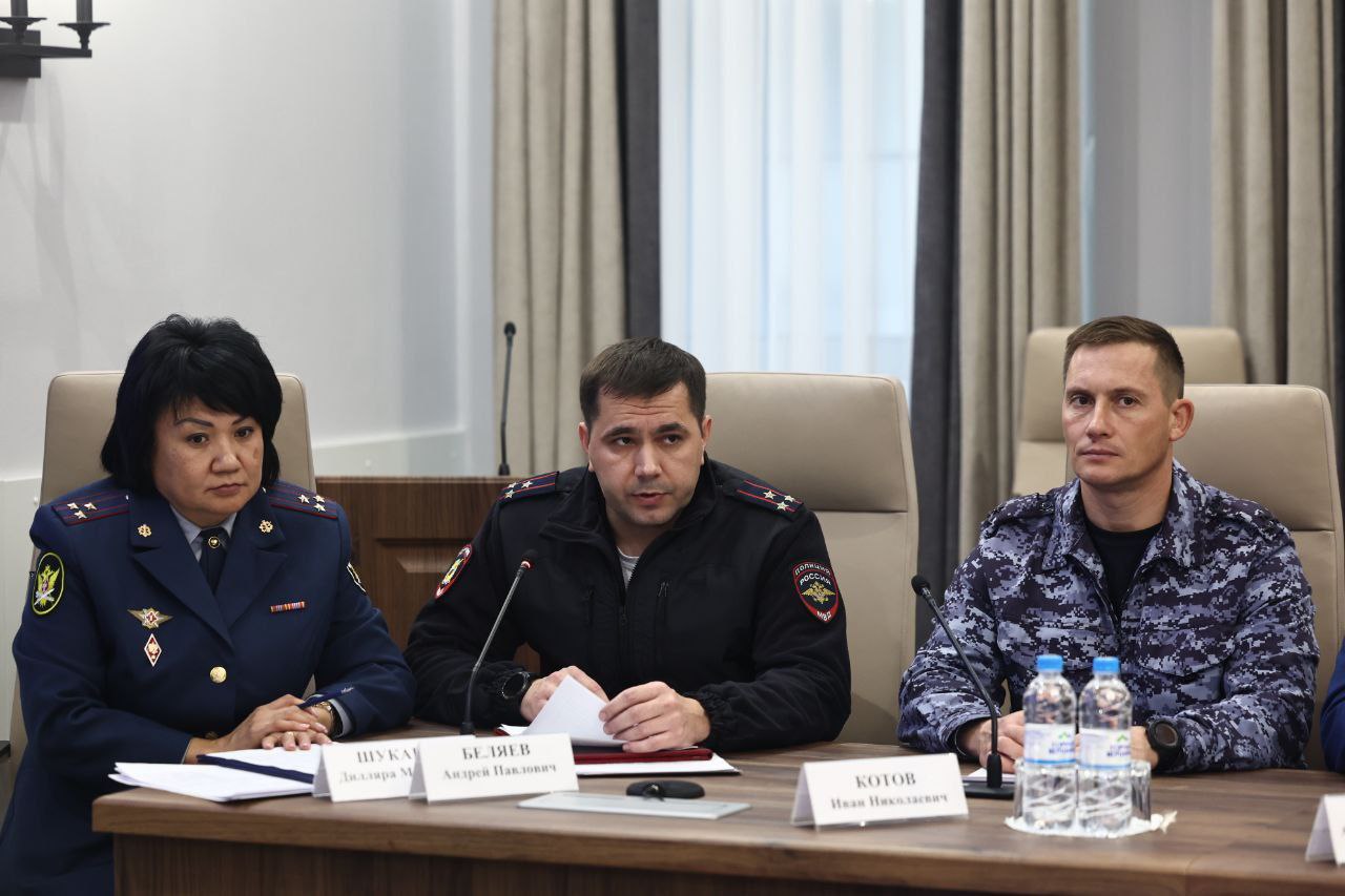 В Астраханской области обсудили меры защиты молодежи от деструктивного влияния В Астраханской области обсудили меры защиты молодежи от деструктивного влияния