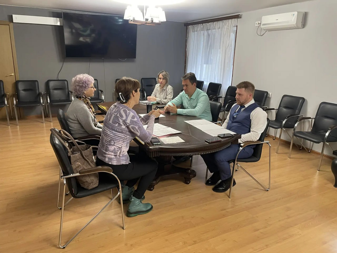 Сегодня глава города Александр Сиваков лично встретился с жителями, чтобы выслушать их обращения