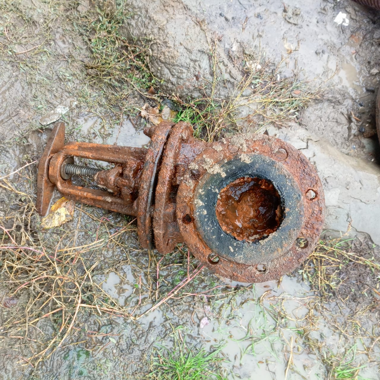 Для повышения надежности системы водоснабжения в Ахтубинске, администрация города заключила муниципальный контракт с коммунальной службой Для повышения надежности системы водоснабжения в Ахтубинске, администрация города заключила муниципальный контракт с коммунальной службой