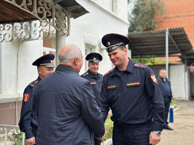 В Астрахани наградили офицеров в честь Дня вневедомственной охраны Росгвардии