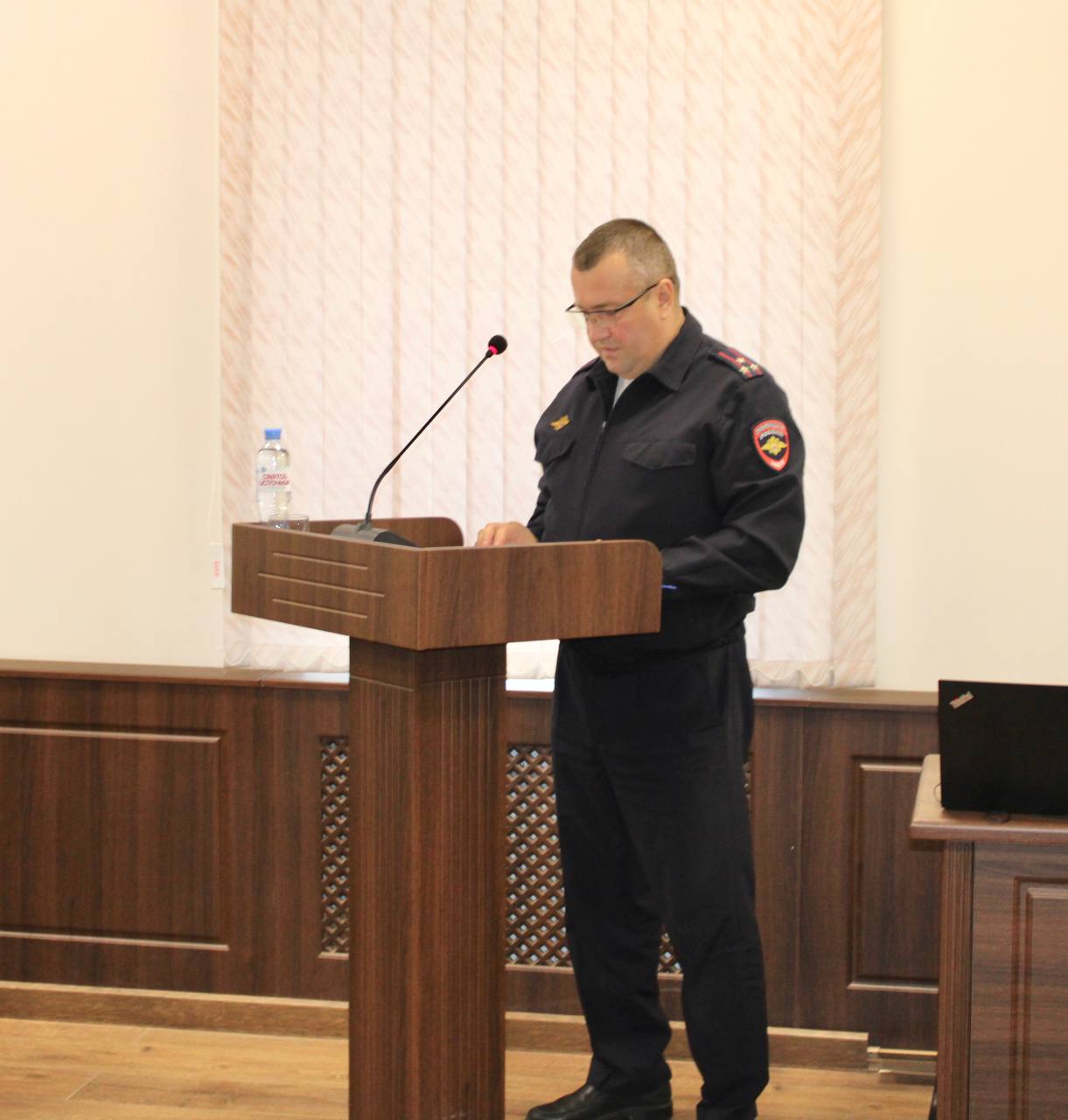 В прокуратуре области проведено совещание по вопросам состояния законности в сфере безопасности дорожного движения В прокуратуре области проведено совещание по вопросам состояния законности в сфере безопасности дорожного движения