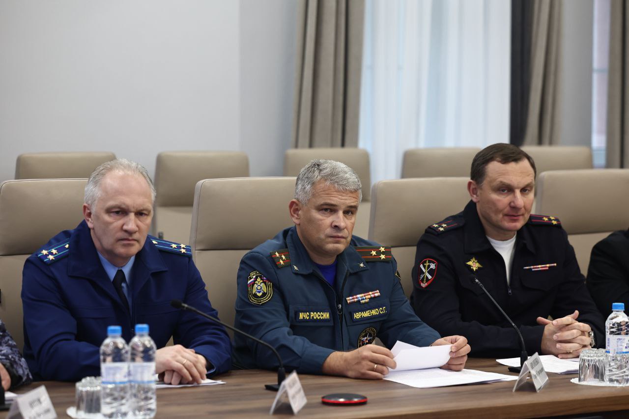 В Астраханской области обсудили меры защиты молодежи от деструктивного влияния В Астраханской области обсудили меры защиты молодежи от деструктивного влияния