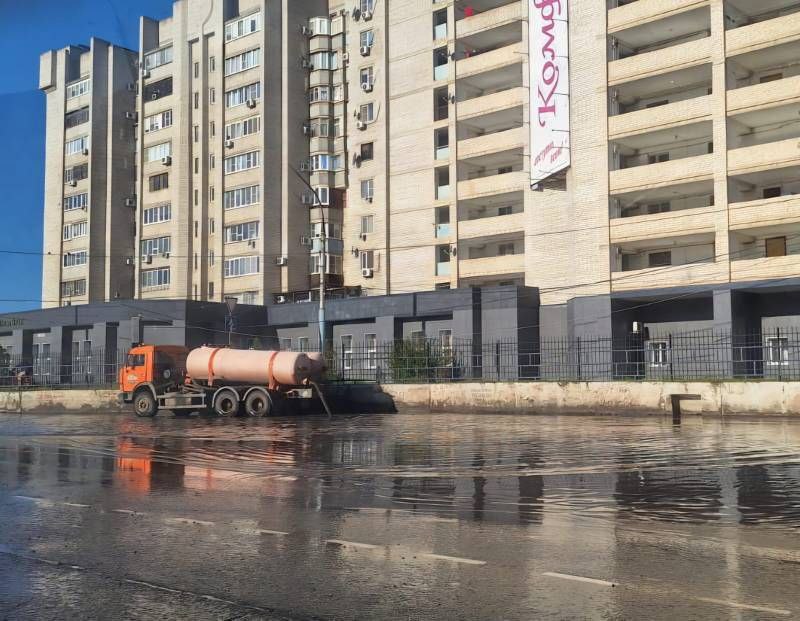 За ночь в Астрахани откачали более 600 кубометров дождевых вод