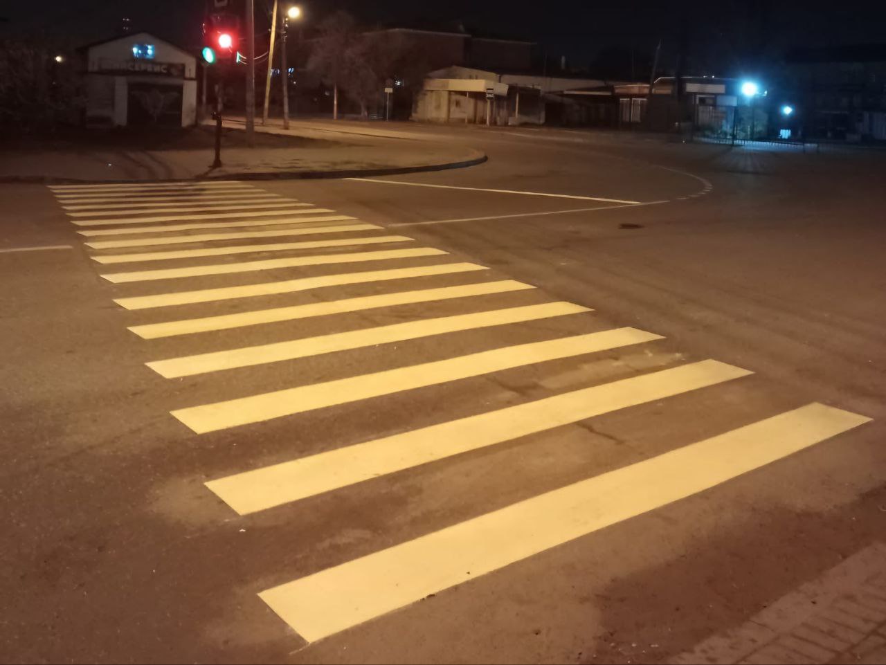 Игорь Редькин: В Астрахани продолжается обновление дорожной разметки термопластиком Игорь Редькин: В Астрахани продолжается обновление дорожной разметки термопластиком