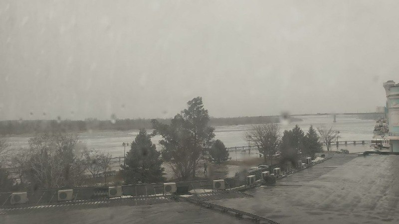 Завтра в Астраханской области облачно и дождливо