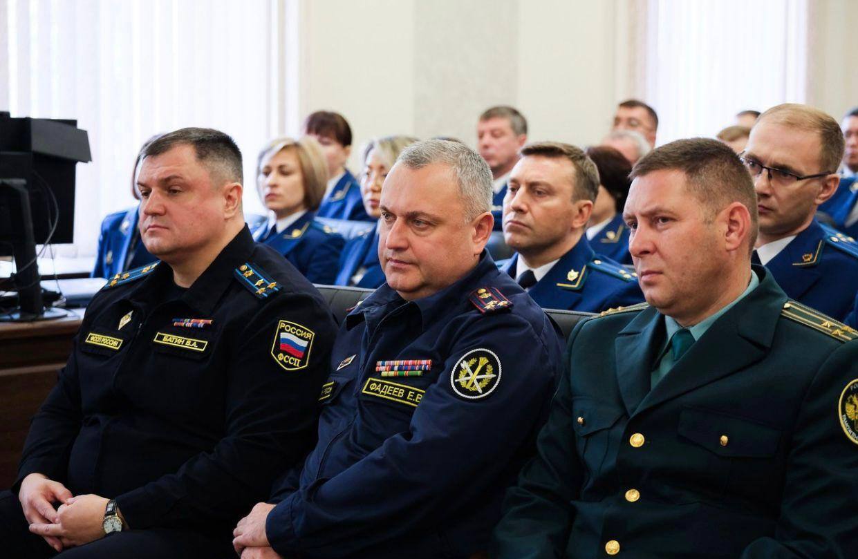 Заместитель Генерального прокурора Российской Федерации представил коллективу прокуратуры нового прокурора Астраханской области Александра Гулягина Заместитель Генерального прокурора Российской Федерации представил коллективу прокуратуры нового прокурора Астраханской области Александра Гулягина