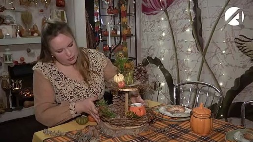 Тыквы, листья, свечи и уют