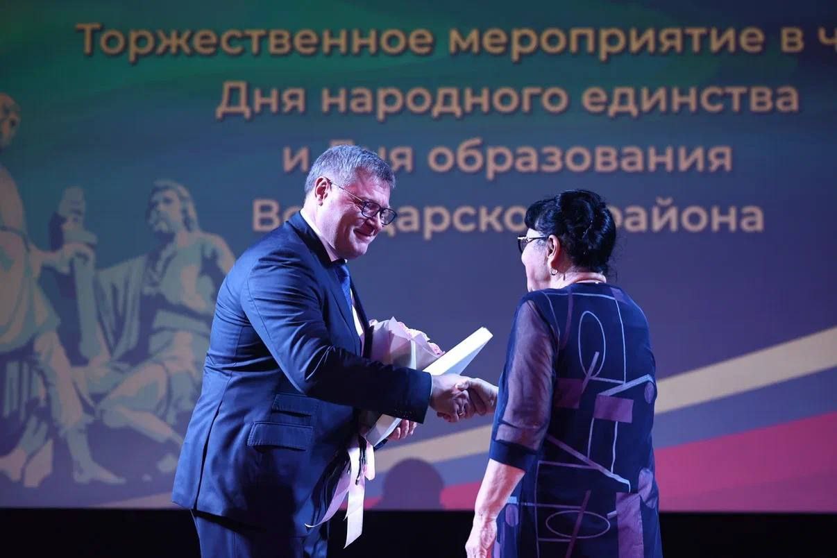 Губернатор Астраханской области поздравил жителей Володарского района с двойным праздником Губернатор Астраханской области поздравил жителей Володарского района с двойным праздником