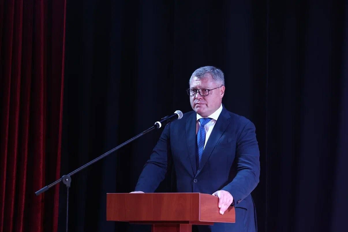 Губернатор Астраханской области поздравил жителей Володарского района с двойным праздником