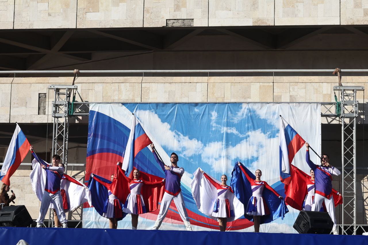В Астраханской области отмечают День народного единства В Астраханской области отмечают День народного единства