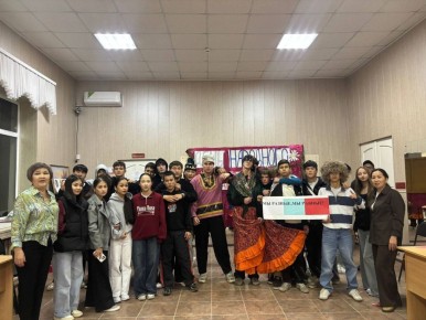 В День народного единства наши коллеги из районных избирательных комиссий организовали цикл мероприятий, направленных на воспитание в молодежи патриотизма и любви к Родине