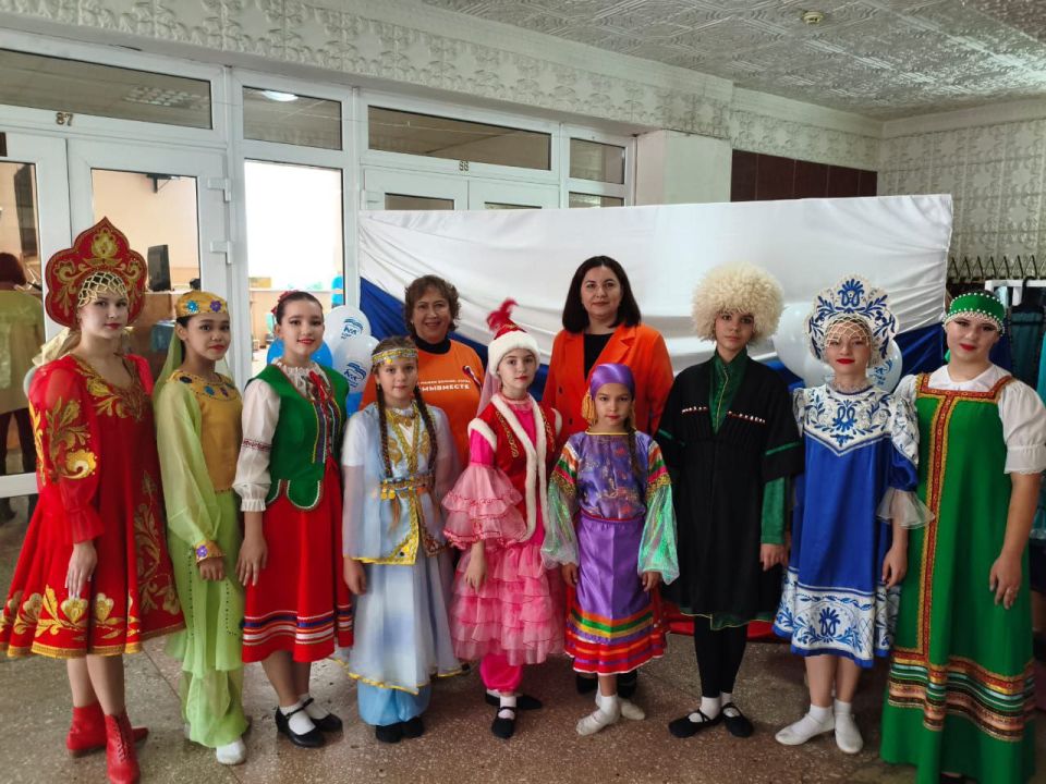 В День народного единства наши коллеги из районных избирательных комиссий организовали цикл мероприятий, направленных на воспитание в молодежи патриотизма и любви к Родине В День народного единства наши коллеги из районных избирательных комиссий организовали цикл мероприятий, направленных на воспитание в молодежи патриотизма и любви к Родине