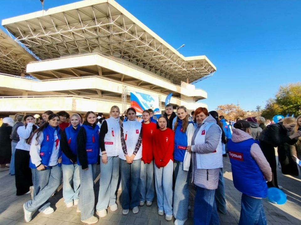 В День народного единства наши коллеги из районных избирательных комиссий организовали цикл мероприятий, направленных на воспитание в молодежи патриотизма и любви к Родине В День народного единства наши коллеги из районных избирательных комиссий организовали цикл мероприятий, направленных на воспитание в молодежи патриотизма и любви к Родине