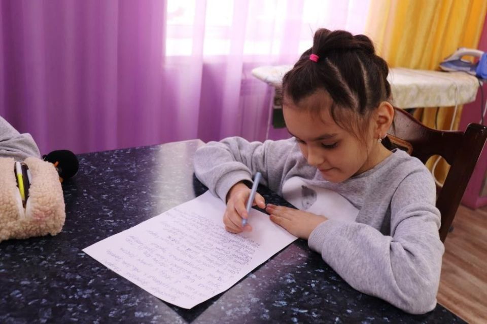 «Спасибо за то, что делаете для нас»: юные астраханцы написали письма бойцам СВО «Спасибо за то, что делаете для нас»: юные астраханцы написали письма бойцам СВО