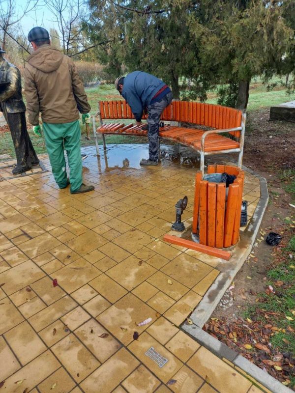 В Ахтубинске снова активизировались вандалы, портящие городское имущество В Ахтубинске снова активизировались вандалы, портящие городское имущество