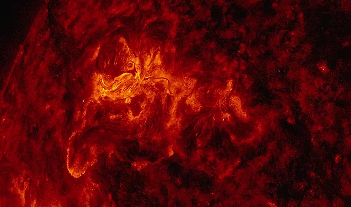 Новая мощная вспышка произошла на Солнце