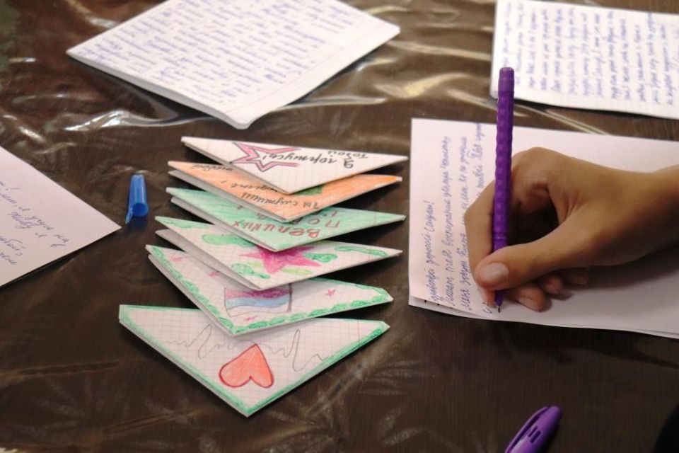 «Спасибо за то, что делаете для нас»: юные астраханцы написали письма бойцам СВО «Спасибо за то, что делаете для нас»: юные астраханцы написали письма бойцам СВО
