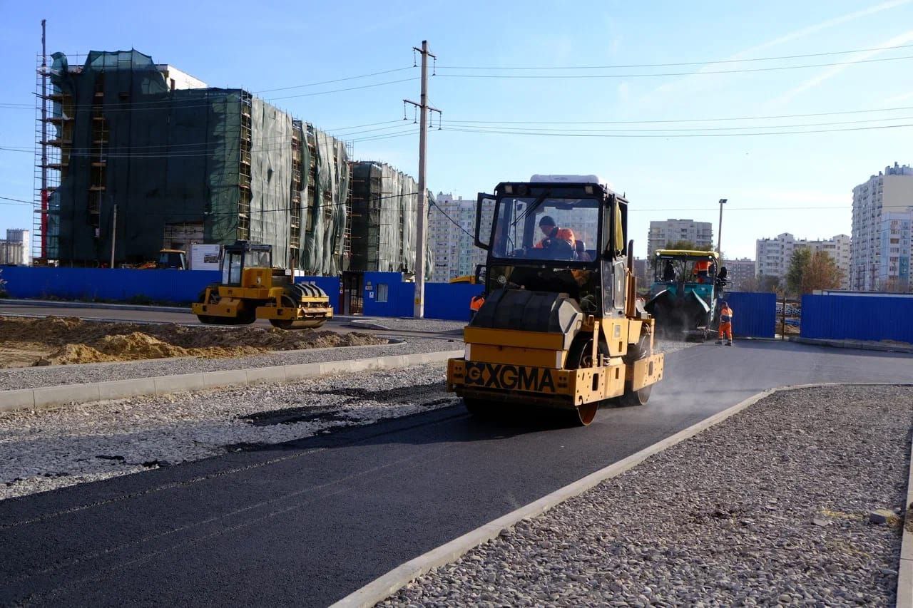Игорь Редькин: Пока позволяет погода, продолжаем дорожные работы Игорь Редькин: Пока позволяет погода, продолжаем дорожные работы