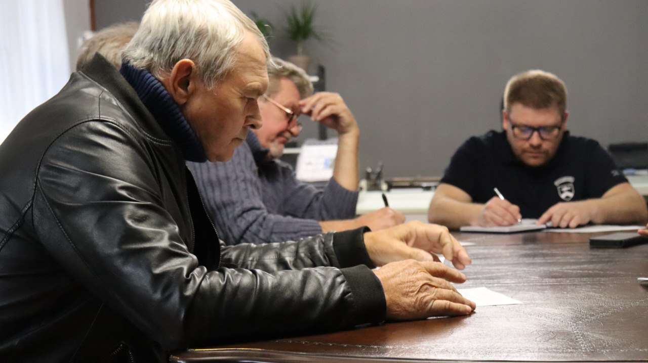 Сегодня состоялось рабочее совещание с руководством МУП "ЖКХ Ахтубинское" Сегодня состоялось рабочее совещание с руководством МУП "ЖКХ Ахтубинское"