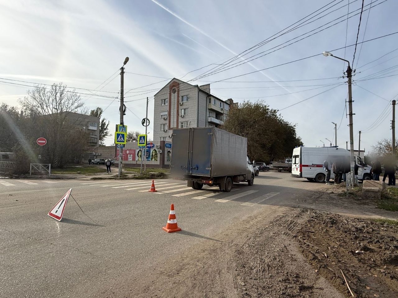 Ребёнка сбили в Астрахани. Сегодня на ул. Новороссийской 37-летний водитель «Газели» совершил наезд на 11-летнюю девочку, которая переходила дорогу по нерегулируемому пешеходному переходу, сообщает областное УМВД