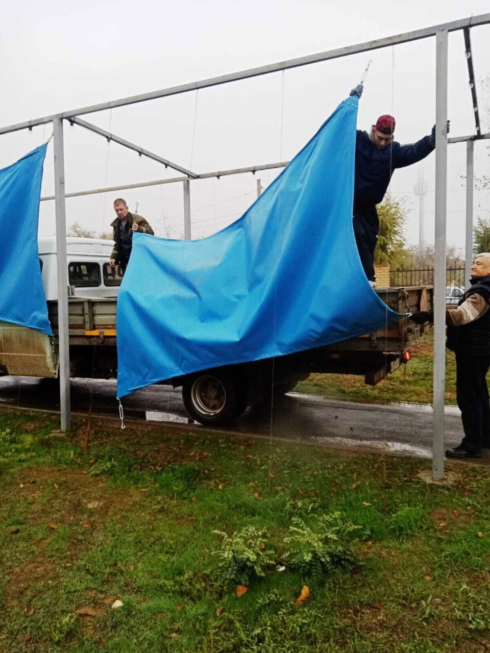 Сотрудники коммунальной службы "Чистый Город" кроме ежедневной уборки в городских парках, на этой неделе выполнили следующие мероприятия по облагораживанию территорий: Сотрудники коммунальной службы "Чистый Город" кроме ежедневной уборки в городских парках, на этой неделе выполнили следующие мероприятия по облагораживанию территорий: