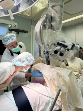 В Астраханской области впервые провели «бодрствующую» операцию на головном мозге