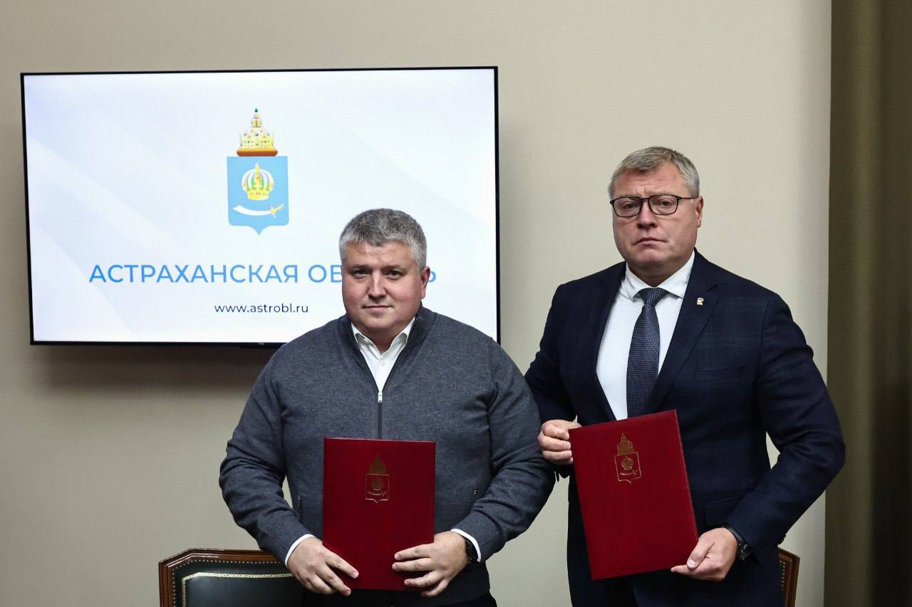 Губернаторы Астраханской и Новгородской областей заключили договор о сотрудничестве регионов Губернаторы Астраханской и Новгородской областей заключили договор о сотрудничестве регионов