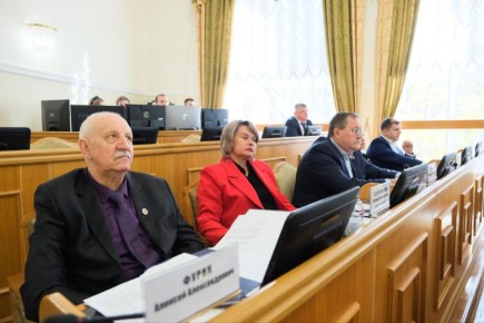 Голосование по бюджету Астраханской области спровоцировало конфликт между спикером Думы и депутатами