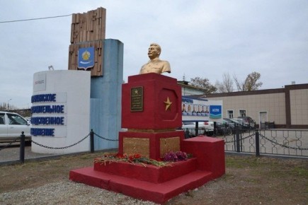 В Астрахани открыли памятник Сталину