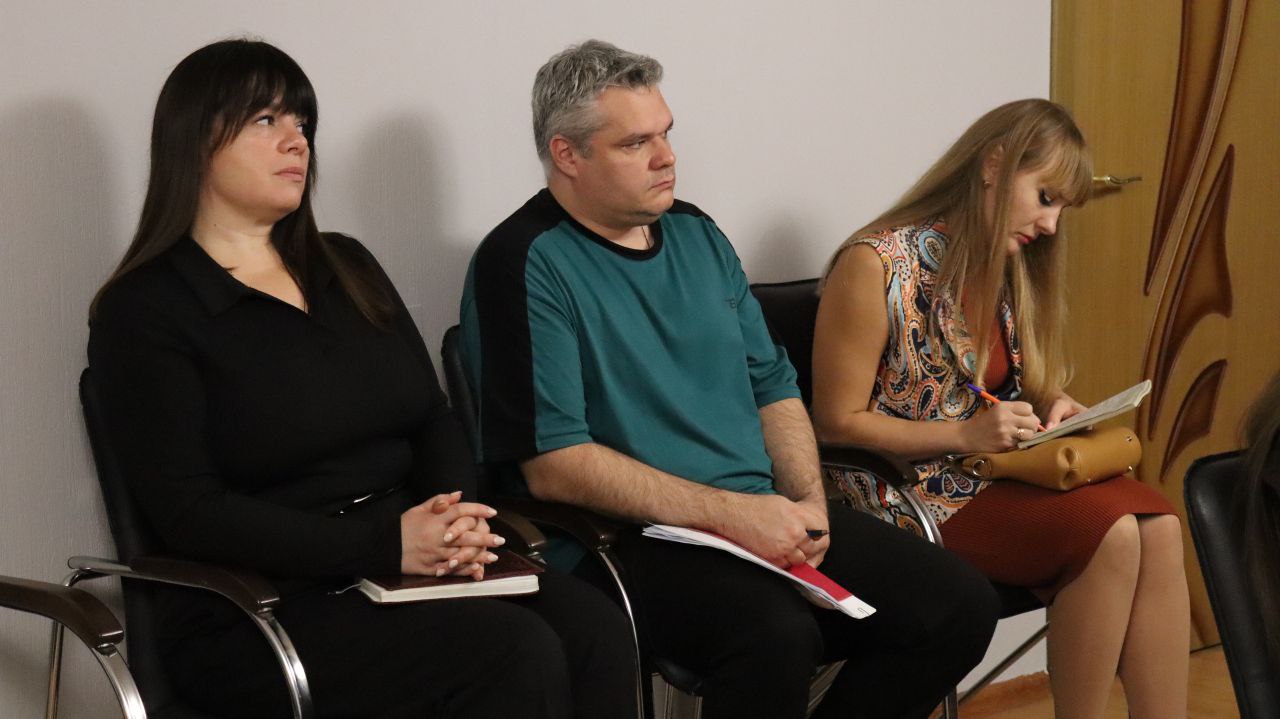 В кабинете главы города состоялось совещание по вопросу трассовых канализационных забоев на территории Ахтубинска В кабинете главы города состоялось совещание по вопросу трассовых канализационных забоев на территории Ахтубинска