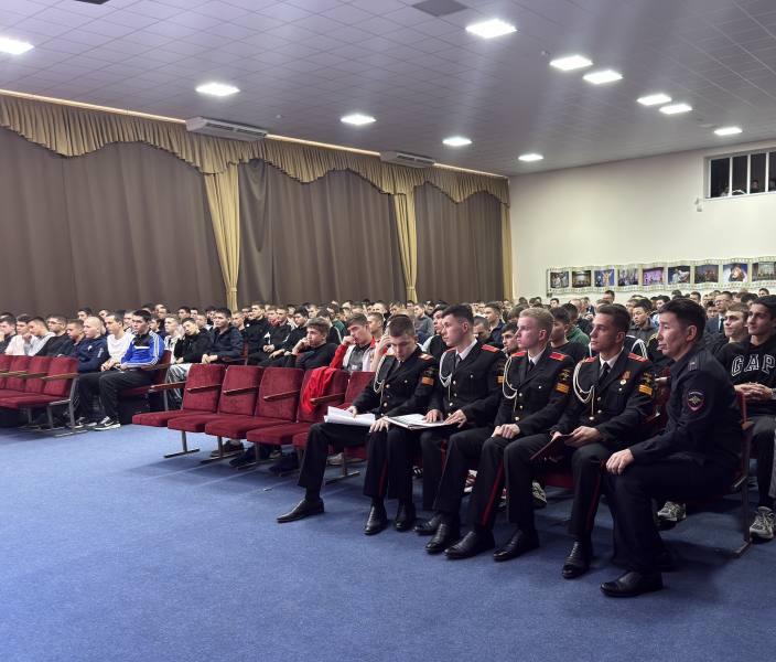 Вторым спикером стал сотрудник Центра по противодействию экстремизму УМВД России по Астраханской области Вторым спикером стал сотрудник Центра по противодействию экстремизму УМВД России по Астраханской области