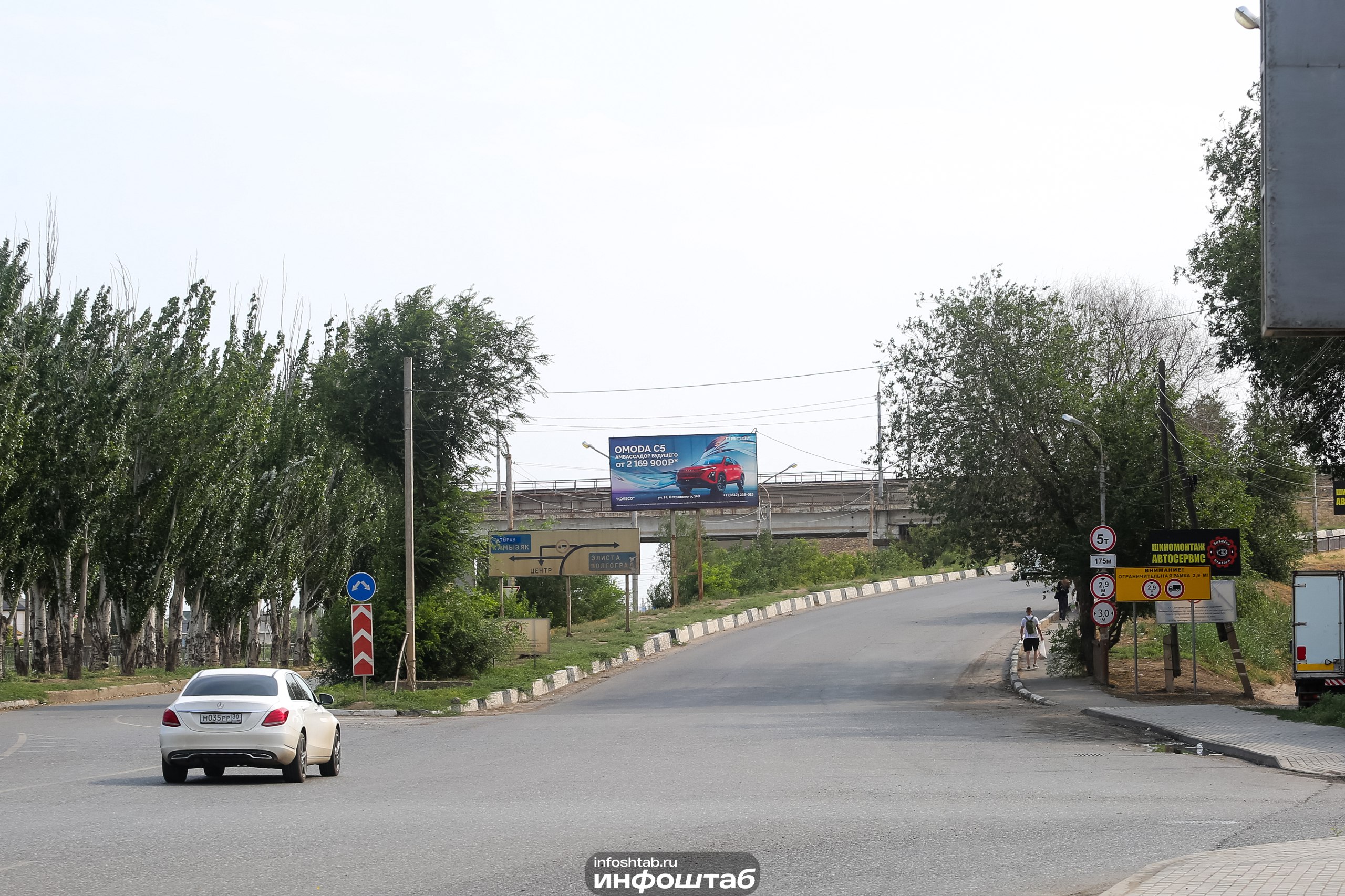 В Астрахани открыли реверсивное движение на Старом мосту через Волгу