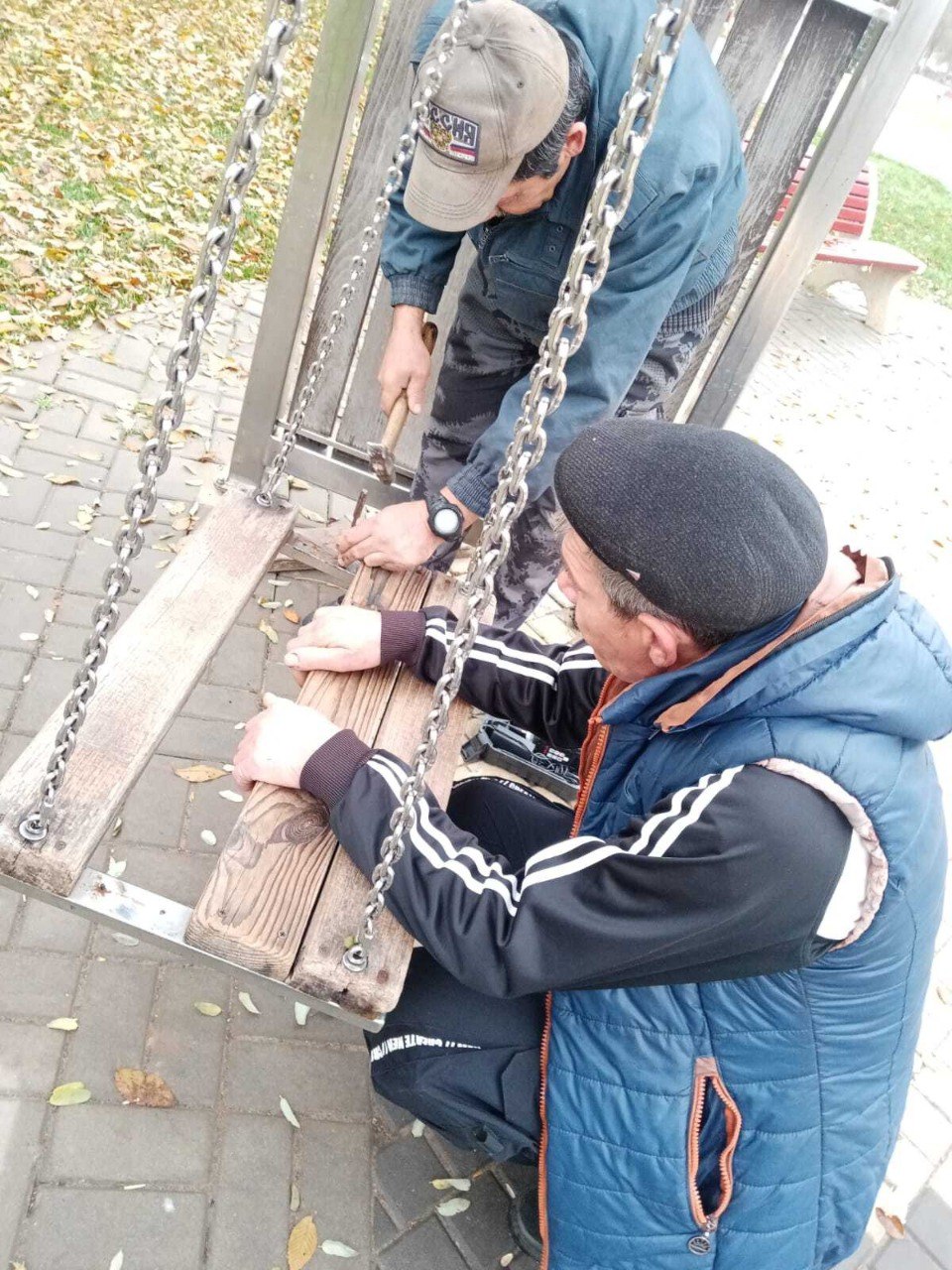 Коммунальная служба города продолжает ремонтно-восстановительные работы Коммунальная служба города продолжает ремонтно-восстановительные работы