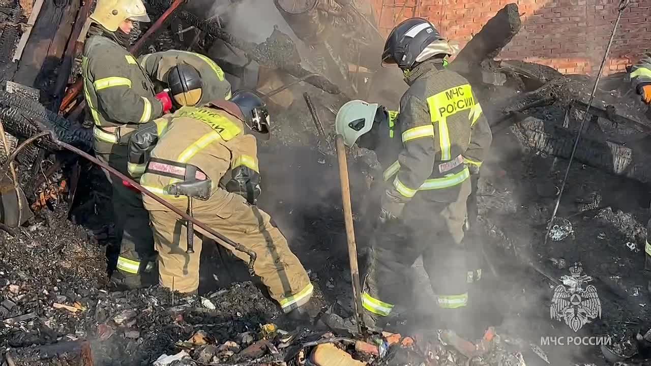 В Кировском районе огнеборцы МЧС России ликвидировали пожар