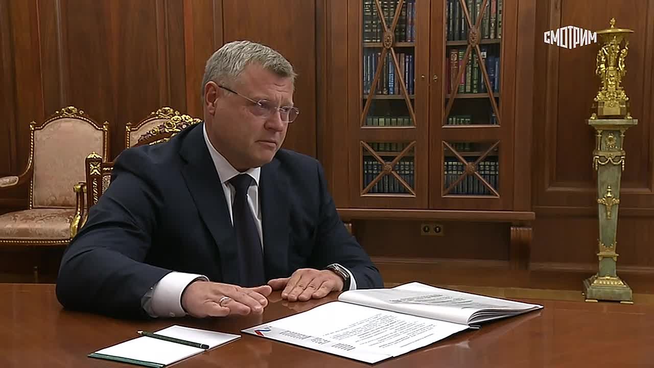 Каспийские морпехи, воюющие на красноармейском направлении, передали подарок Владимиру Путину