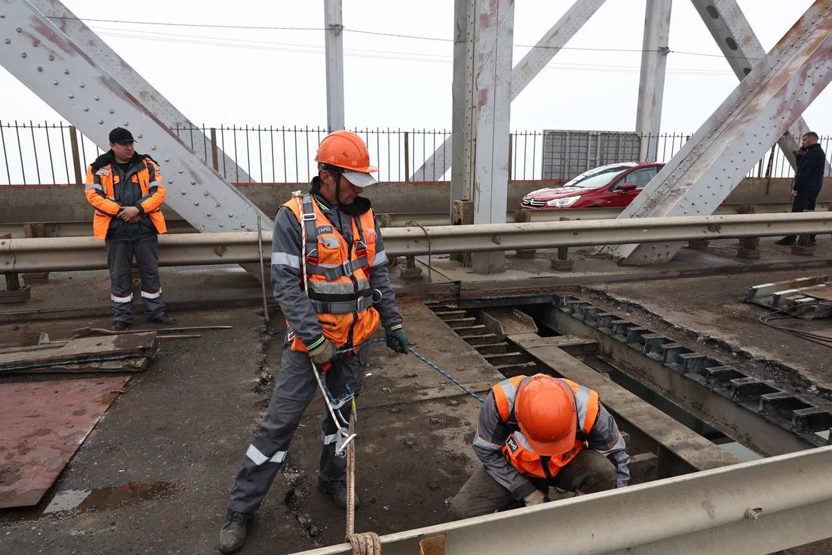 Старый мост в Астрахани начнет работать полностью на следующей неделе Старый мост в Астрахани начнет работать полностью на следующей неделе