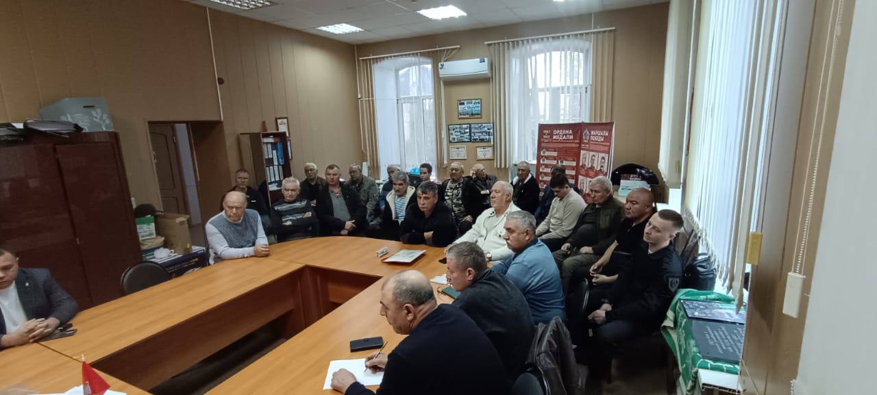 Сегодня я присутствовал на встрече, посвященной итогам работы нашего местного отделения Всероссийской общественной организации «Боевое братство» Сегодня я присутствовал на встрече, посвященной итогам работы нашего местного отделения Всероссийской общественной организации «Боевое братство»