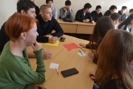В Камызякском сельскохозяйственном колледже будущие юристы сразились в интеллектуально-правовом квесте «Имею право!», организованном ТИК района